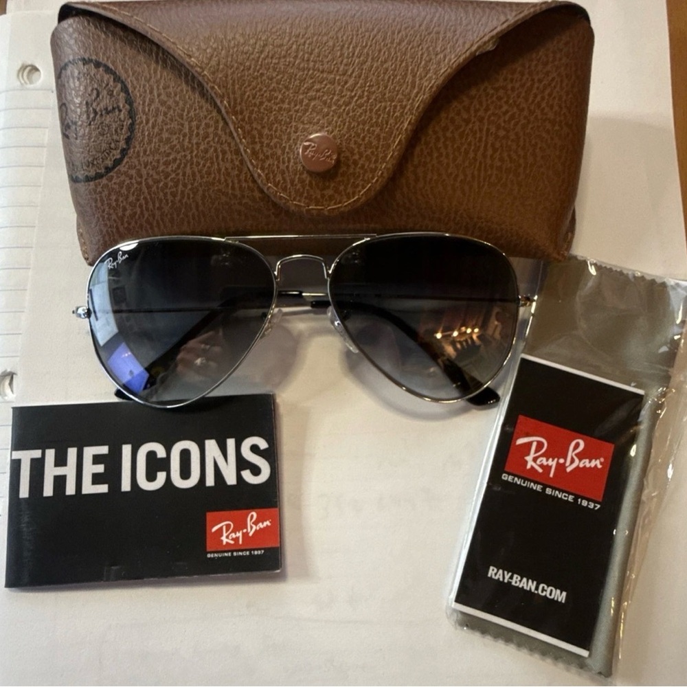 Ray-Ban Silver and Black Aviator Sunglasses